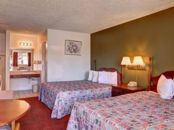 Rodeway Inn Cedar City image 23